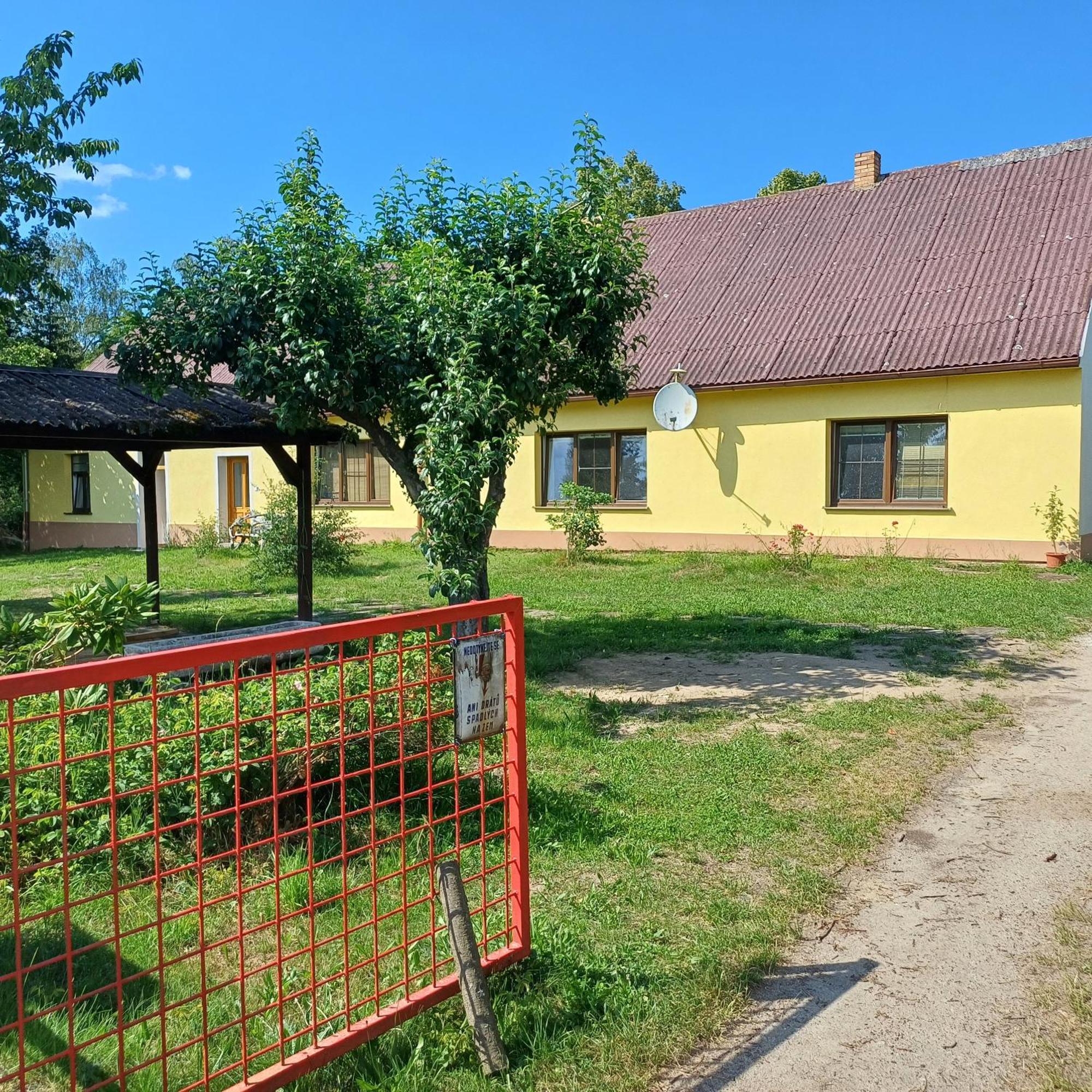 Statek U Spulaka Lomnice nad Luznici Exterior foto